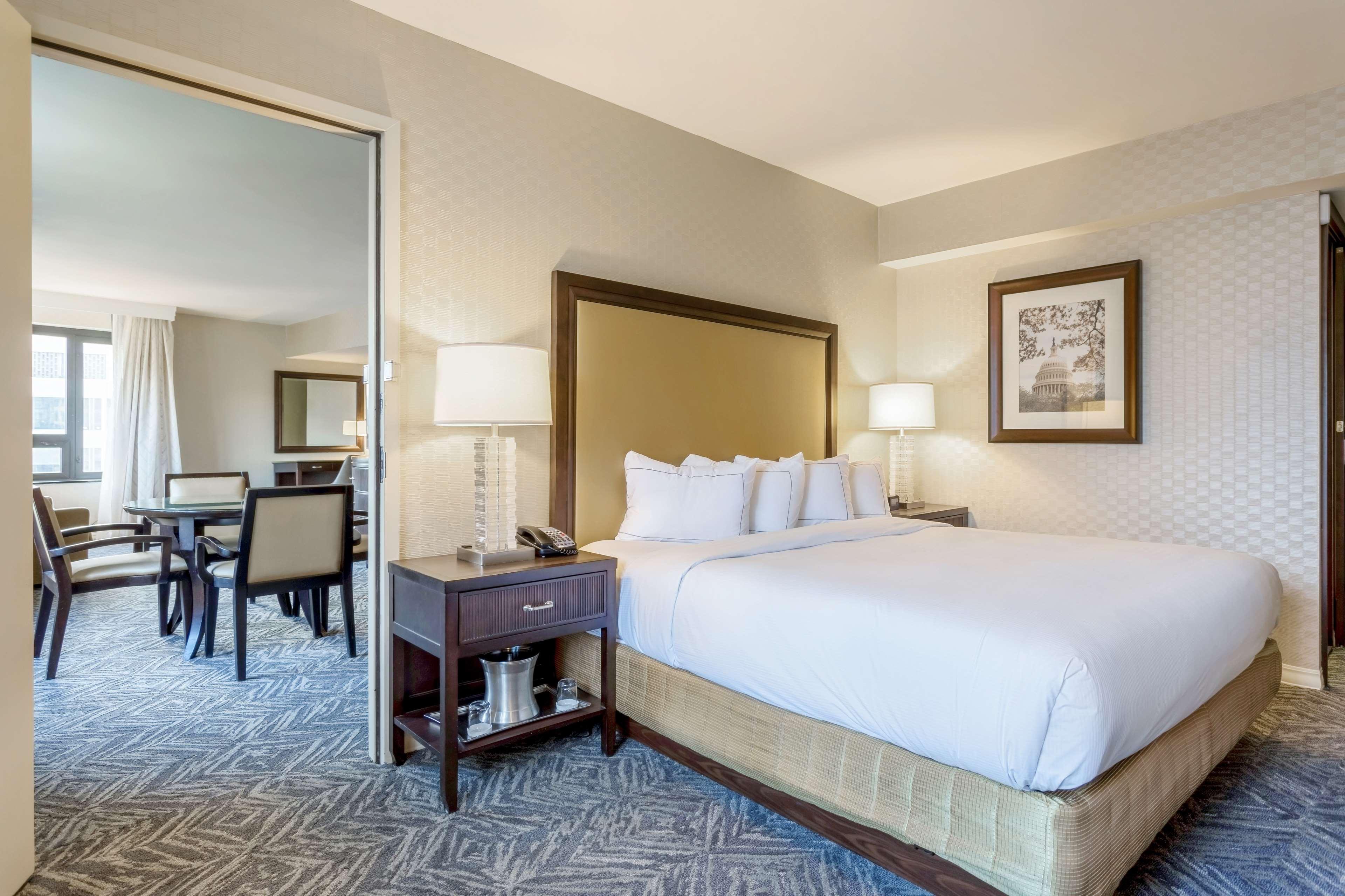 Washington Hilton Hotel Bagian luar foto