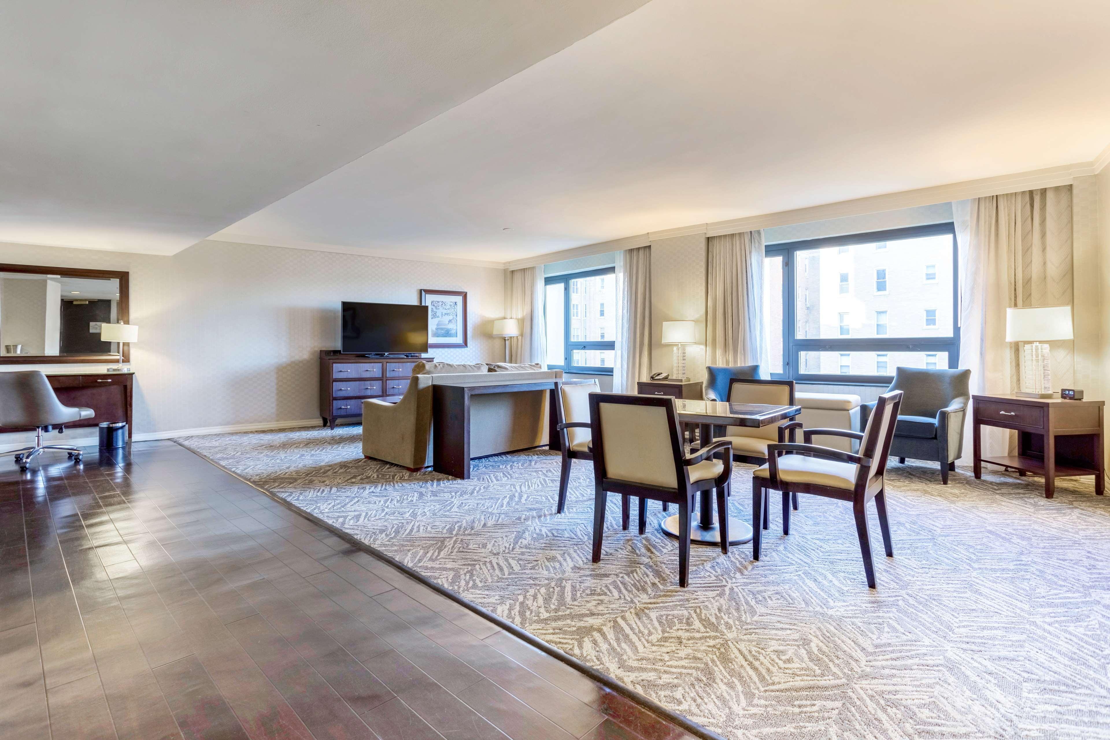 Washington Hilton Hotel Bagian luar foto