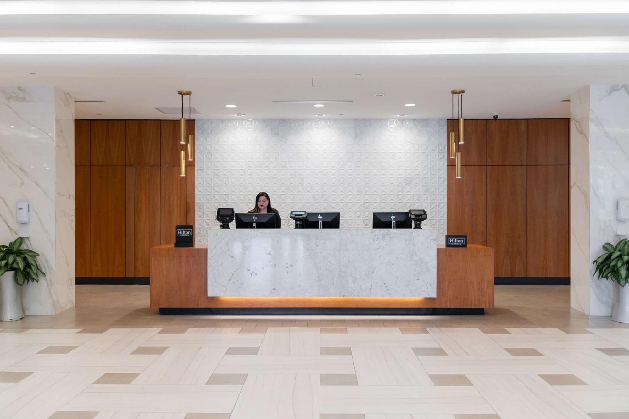 Washington Hilton Hotel Bagian luar foto