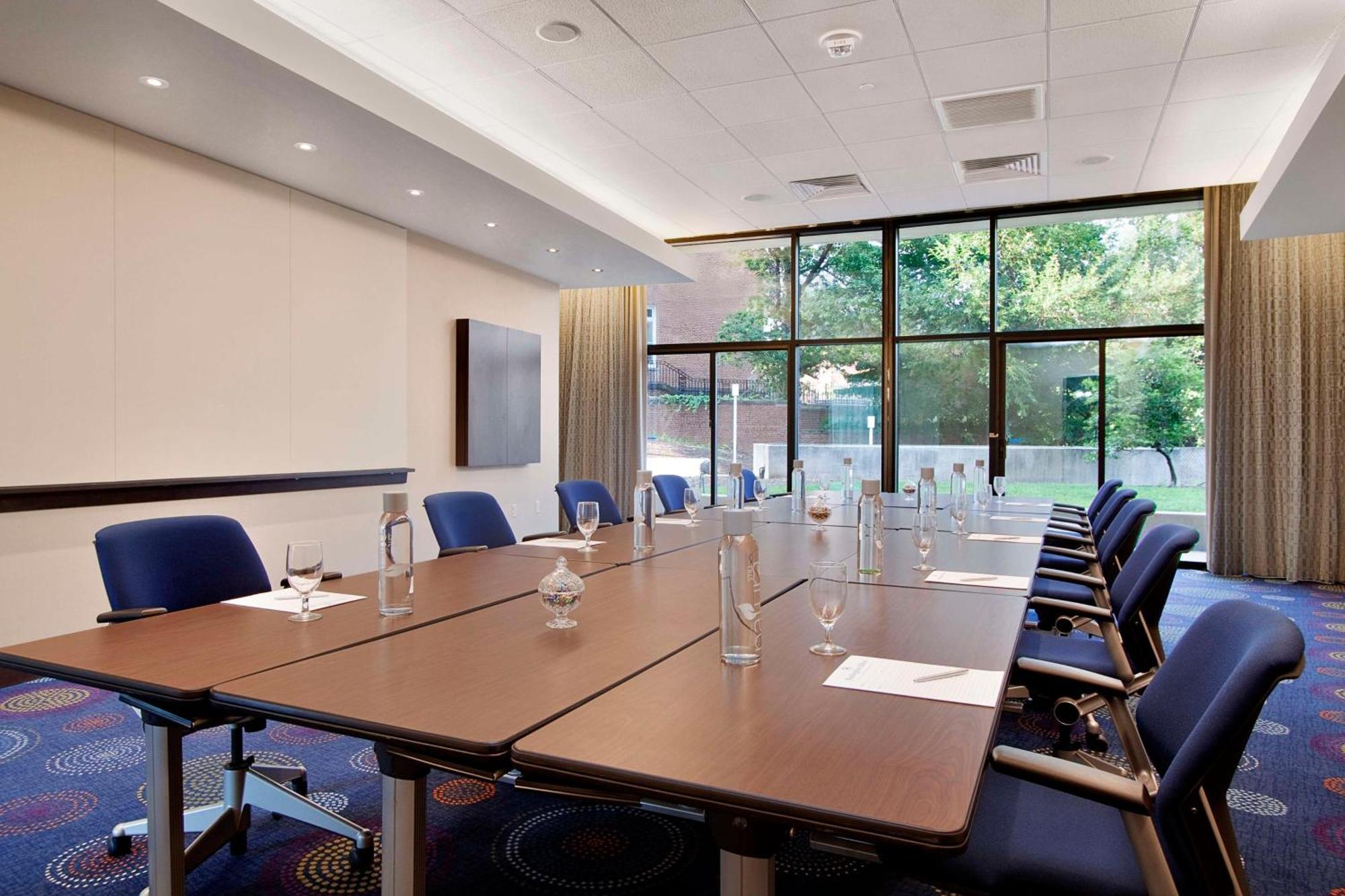 Washington Hilton Hotel Bagian luar foto